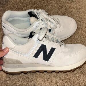 New Balance Women’s 8.5 574 Core